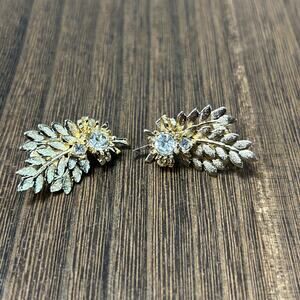 Vintage Sarah Coventry Gold Tone Leaves Clear Rhinestone Clip-On Earrings